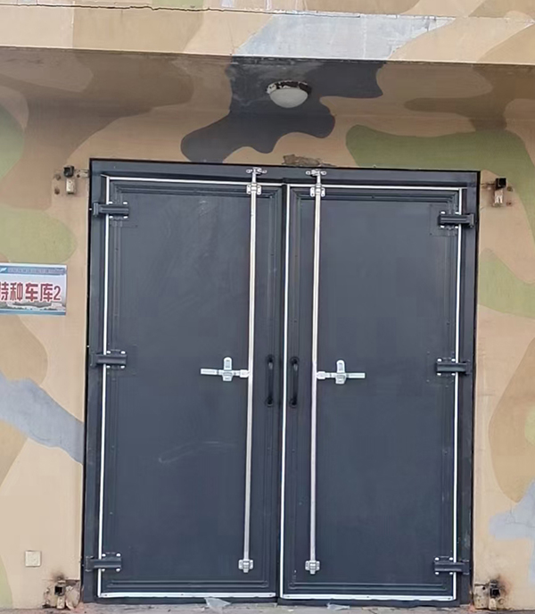 敦煌工业平开门