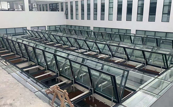 百安科技有限公司近期敦煌排烟窗项目案例分享 百安科技有限公司近期敦煌排烟窗项目案例分享