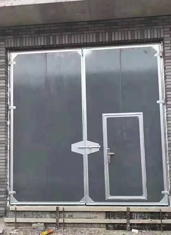 敦煌工业平开门在大型设备制造车间的应用实例